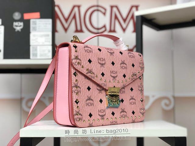 MCM女包 原單 6235 專櫃同步 Patricia打釘風琴包 翻蓋式搭配月桂鎖按扣 MCM單肩斜跨女包 MCM女手提包 手拎包  mdmc1360